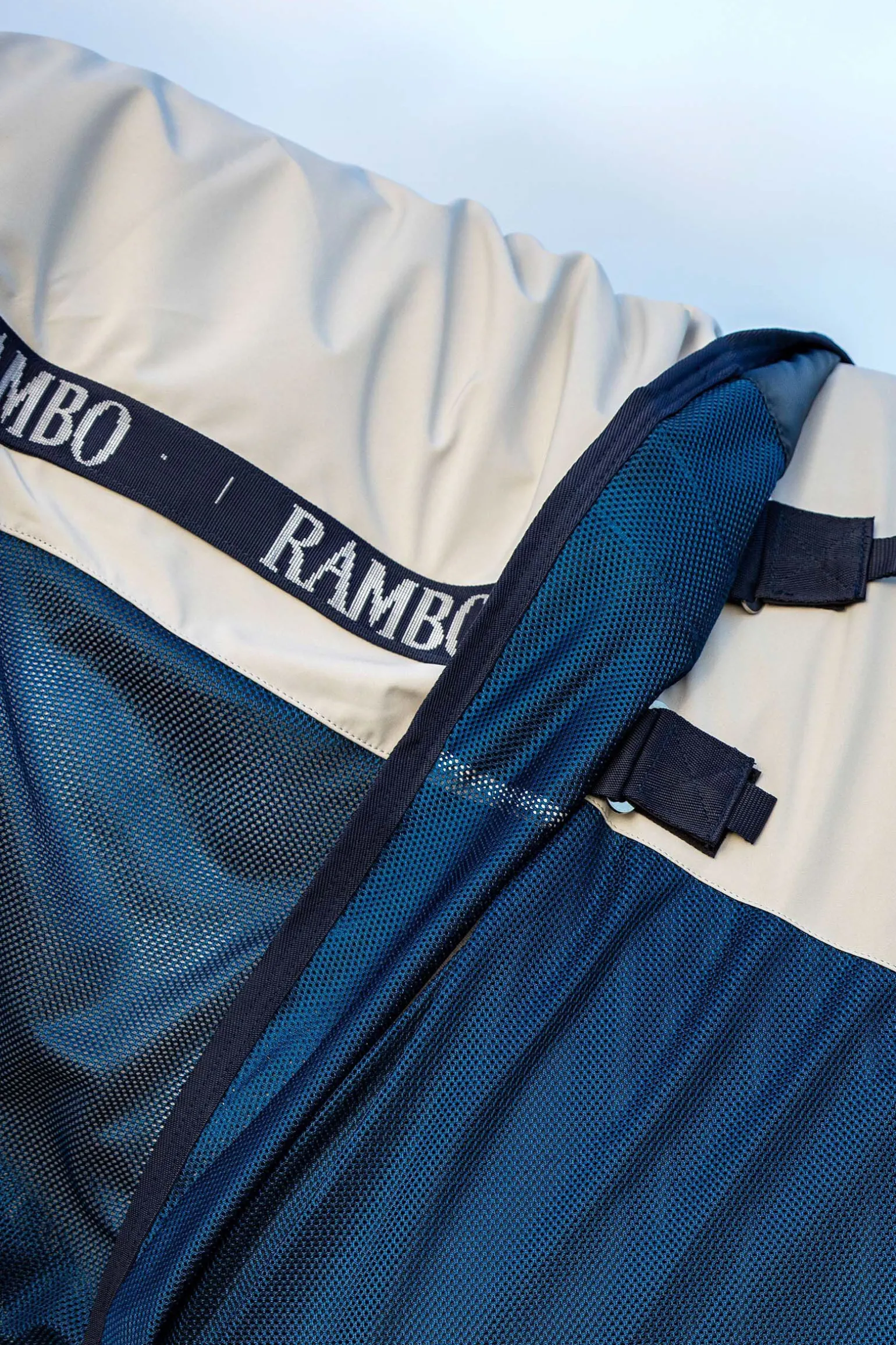 Horseware Rambo Summer Series utedekken med liner og avtakbar nakkedel, 100g